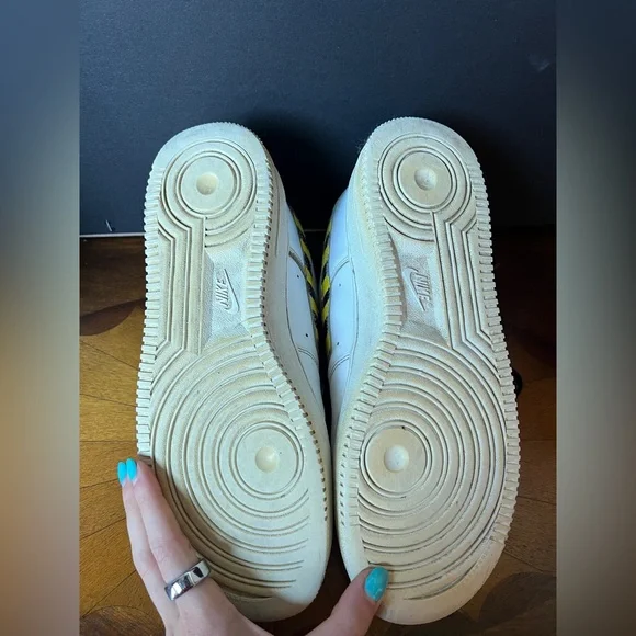 CUSTOM NIKE AIRFORCE 1 BLACK & YELLOW SIZE MEN’S 8.5 - Picture 8 of 9